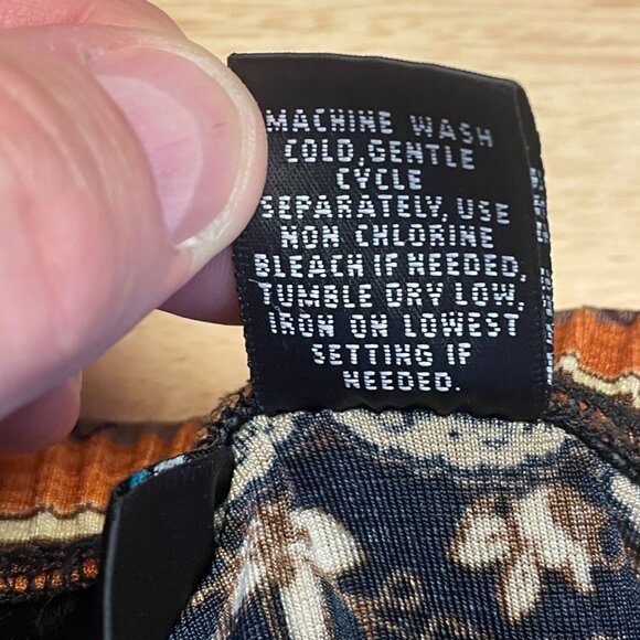 Vintage Womens Indie Grunge Straight Knit Skirt Medium Moody Dark Floral Travel - Picture 9 of 9